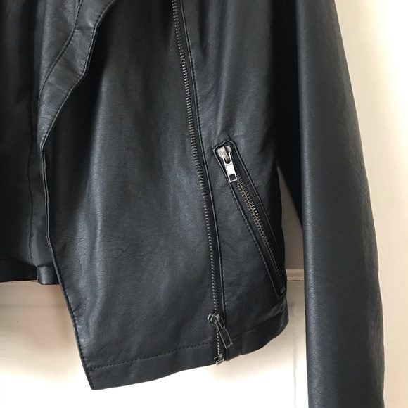 🖤 Vegan leather moto jacket - Picture 3 of 5